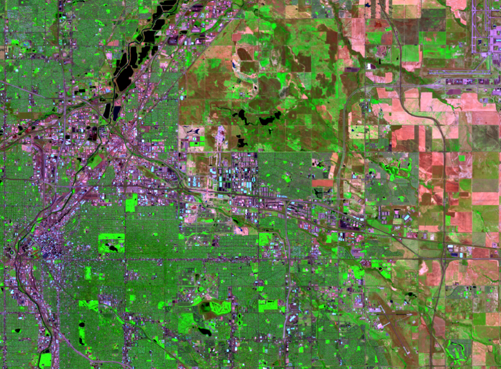 July 19, 2011, Landsat 5 (path/row 33/32) — Stapleton Airport, Denver, CO, USA