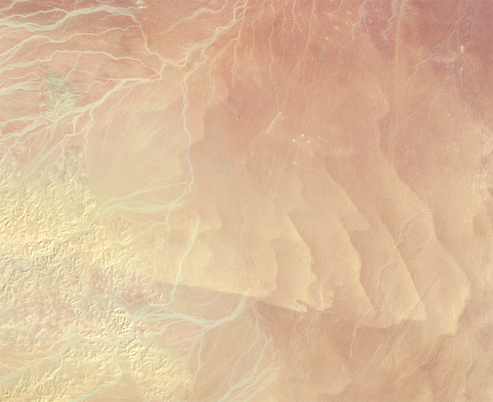 Feb. 2, 1986, Landsat 5 (path/row 172/39) — center-pivot irrigation, Saudi Arabia