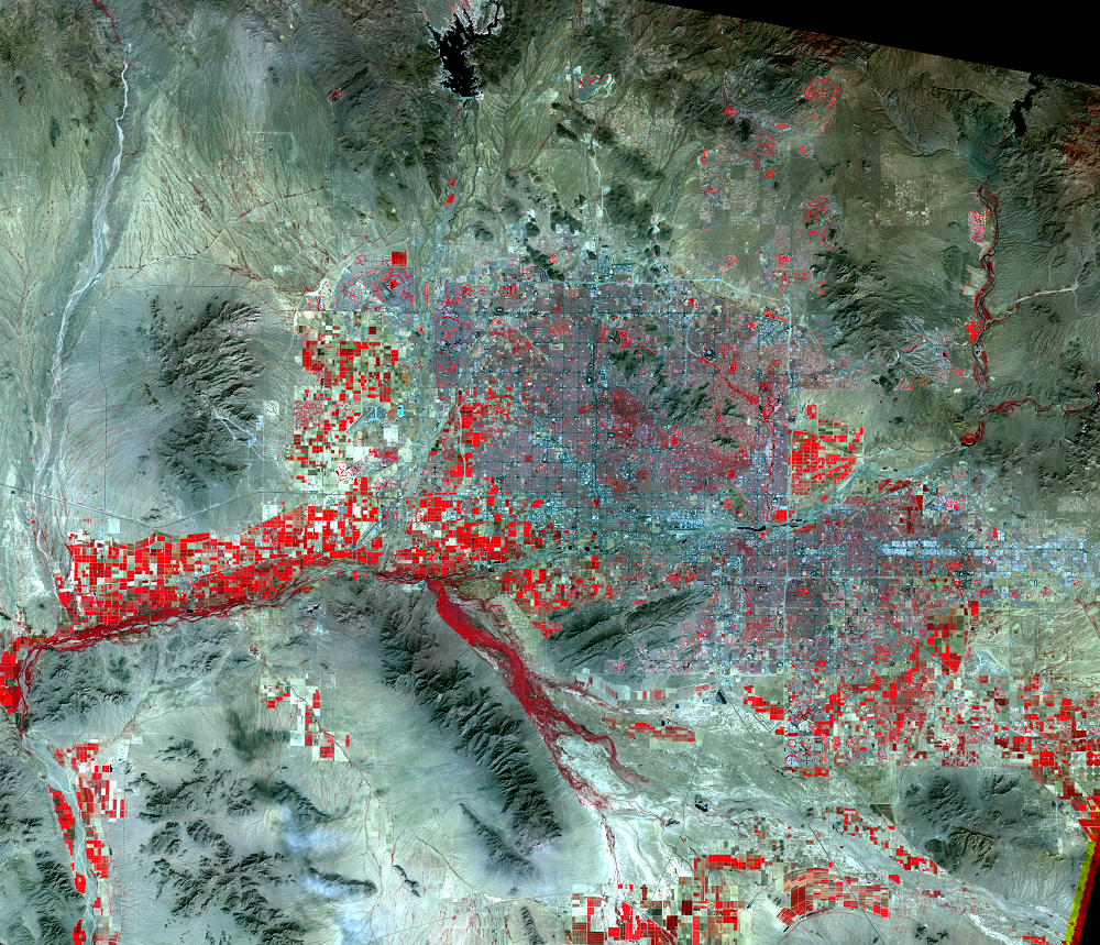 Oct. 15, 2001, Landsat 7 (path/row 37/37) — Phoenix, Arizona, USA