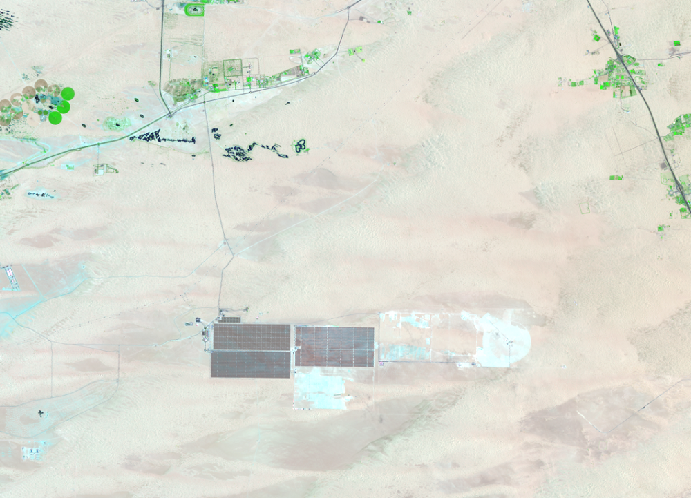 June 1, 2019, Landsat 8 (path/row 160/42,43) — Solar park and Love Lake, United Arab Emirates