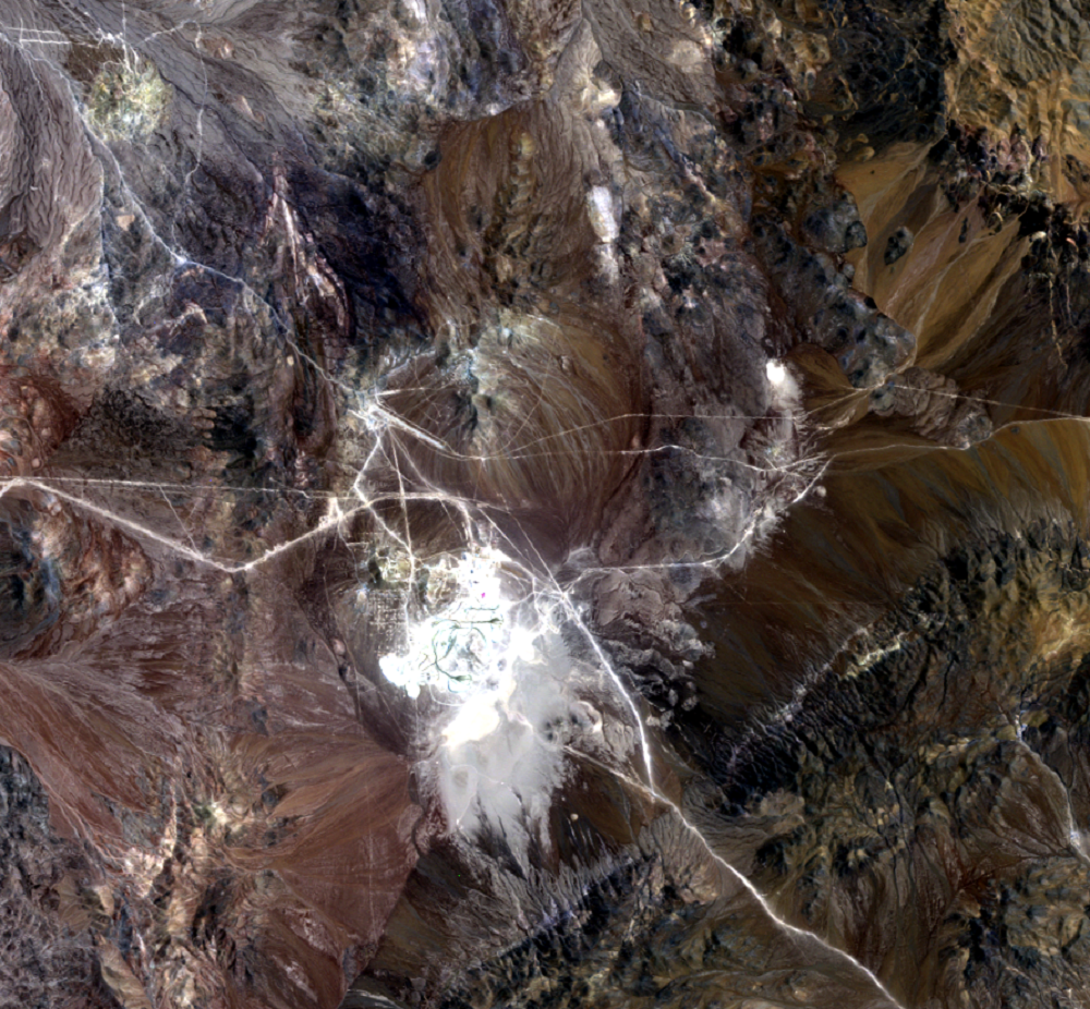 Oct. 27, 1989, Landsat 4 (path/row 233/77) — Open pits at Escondida Mine, Chile