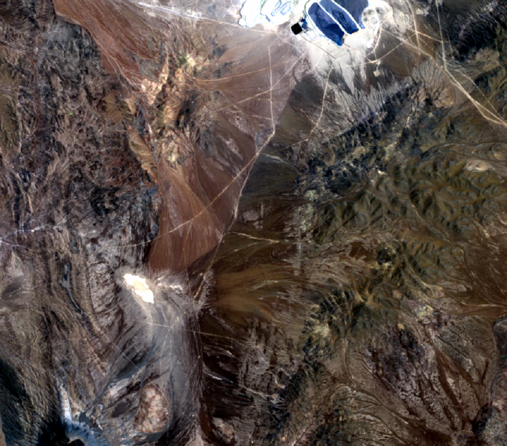 Nov. 10, 2000, Landsat 7 (path/row 233/77) — Location of tailings pond, Escondida Mine, Chile