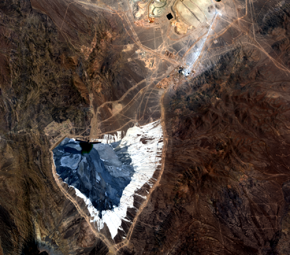 Nov. 6, 2013, Landsat 8 (path/row 233/77) — Location of tailings pond, Escondida Mine, Chile
