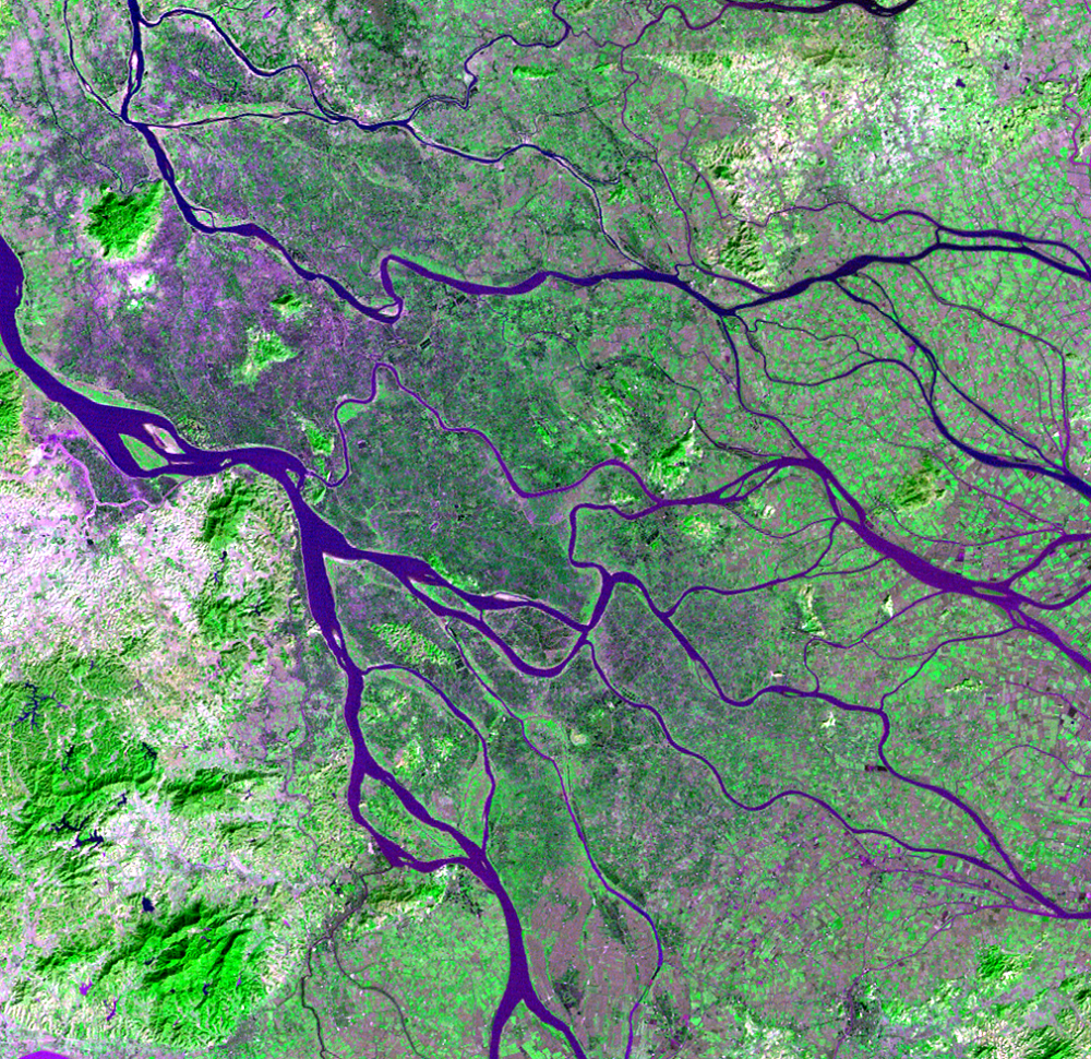 Dec. 25, 1973, Landsat 1 (path/row 131/44) — Dike-pond system, Pearl River Delta, China