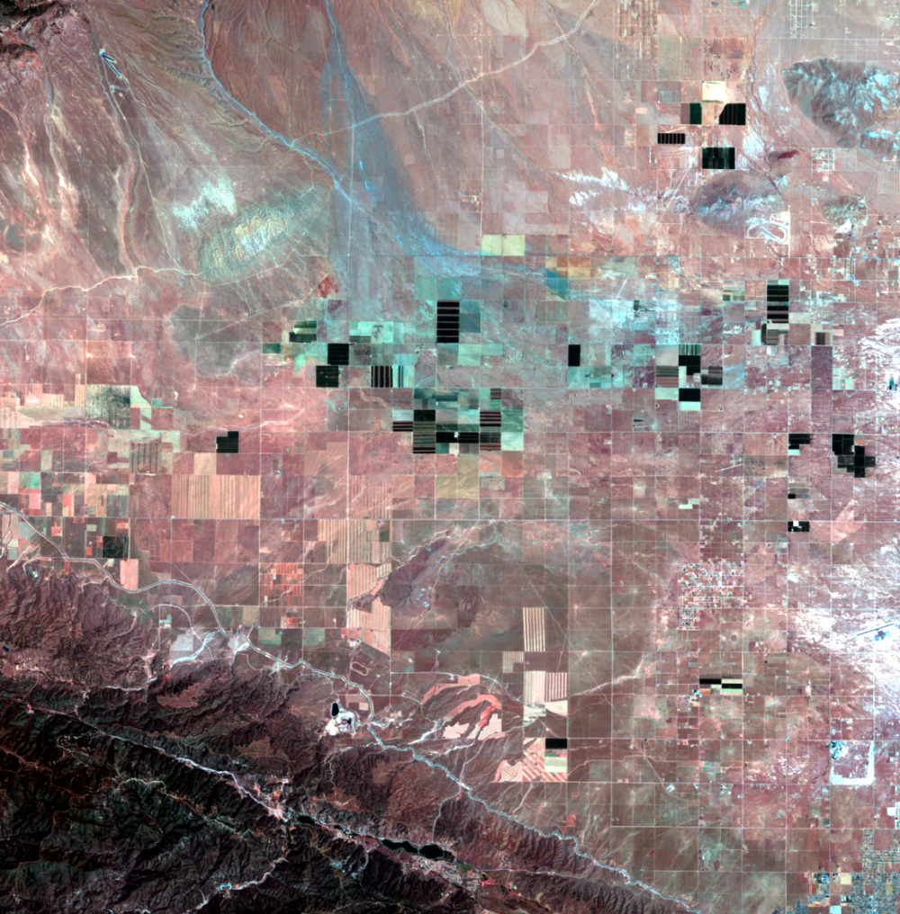 June 9, 1988, Landsat 5 (path/row 41/36) — Solar farms, Antelope Valley, California, USA