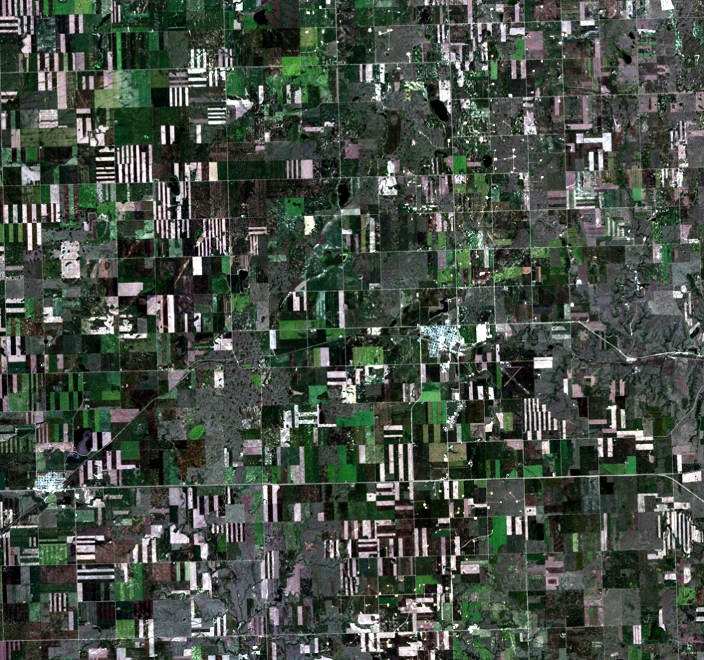 July 25, 2002, Landsat 7 (path/row 34/26) — Tioga, North Dakota, USA