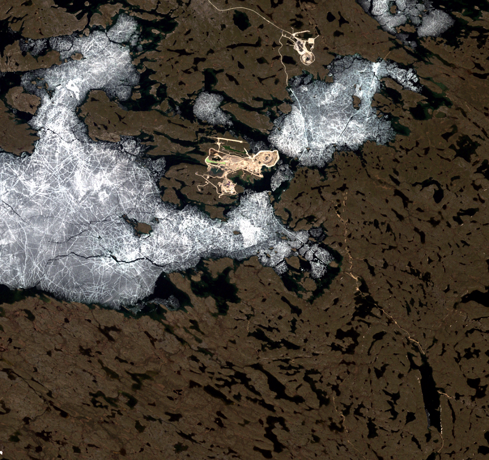 July 6, 2005, Landsat 5 (path/row 45/15) — Location of ice road, Northwest Territories, Canada