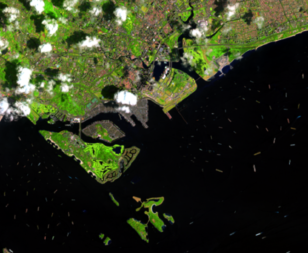 Feb. 25, 2015, Landsat 8 (path/row 125/59) — southern Singapore