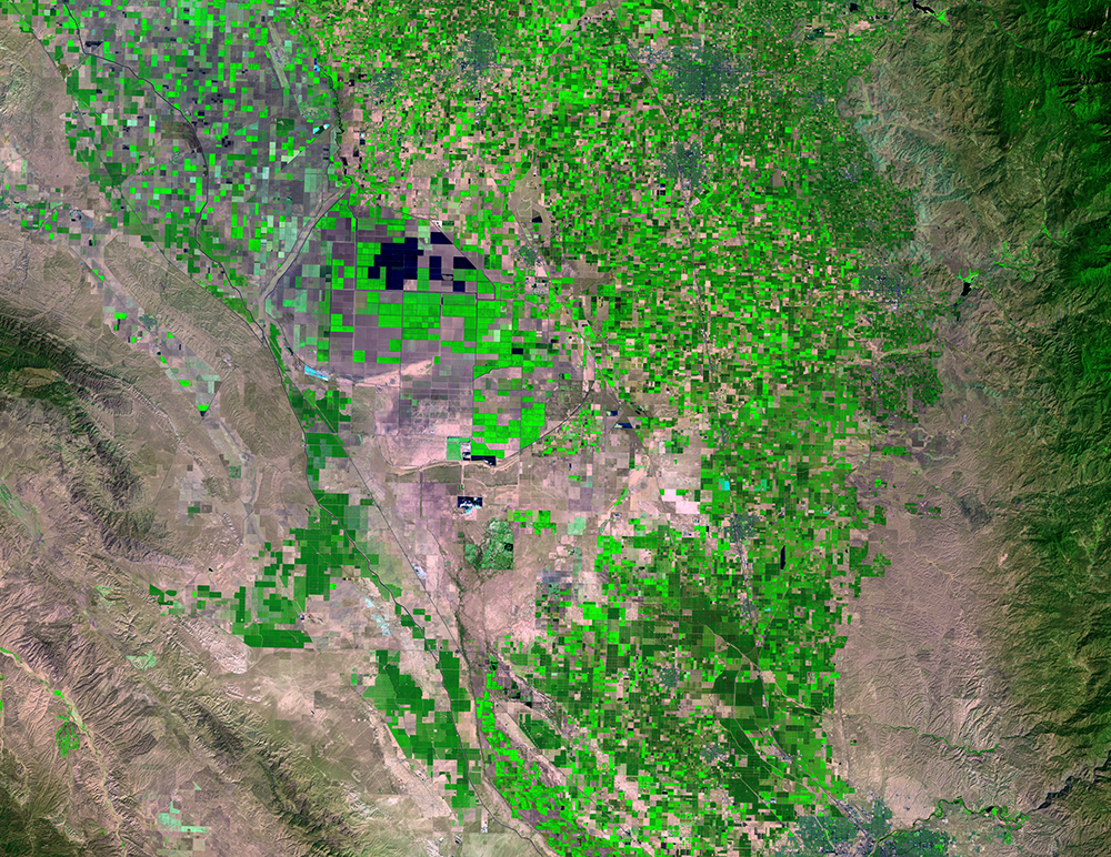 Aug. 29, 2009, Landsat 5 (path/row 42/35) — San Joaquin Valley, California, USA