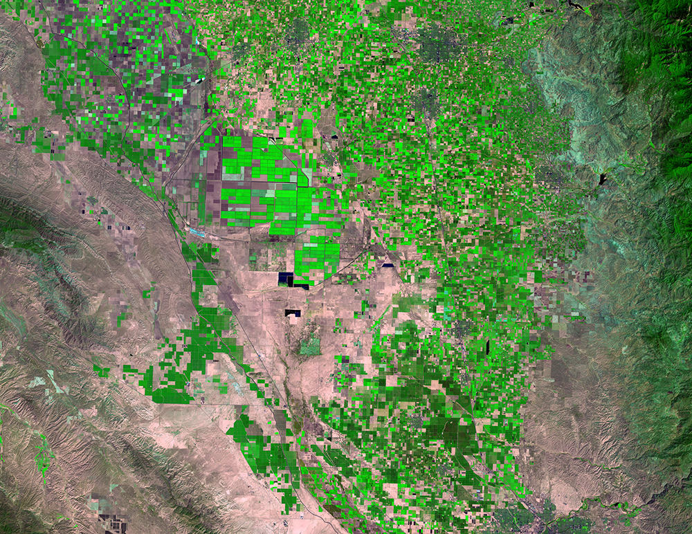 Aug. 16, 2016, Landsat 8 (path/row 42/35) — San Joaquin Valley, California, USA