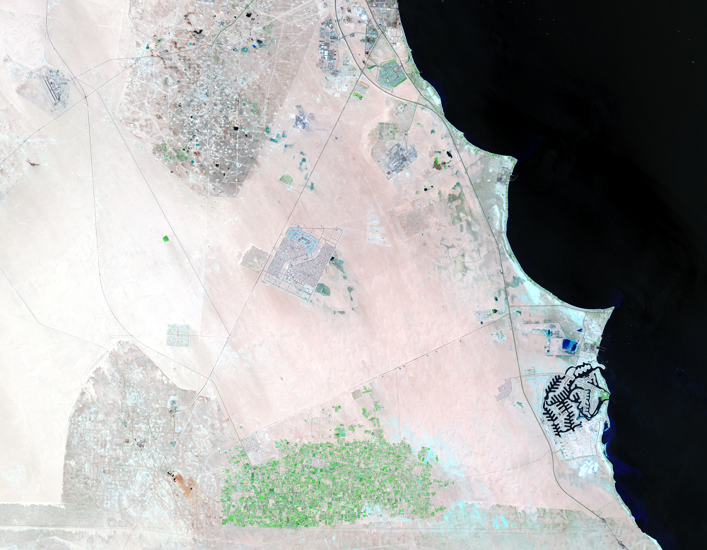 July 25, 2015, Landsat 8 (path/row 165/40) — Southeastern Kuwait