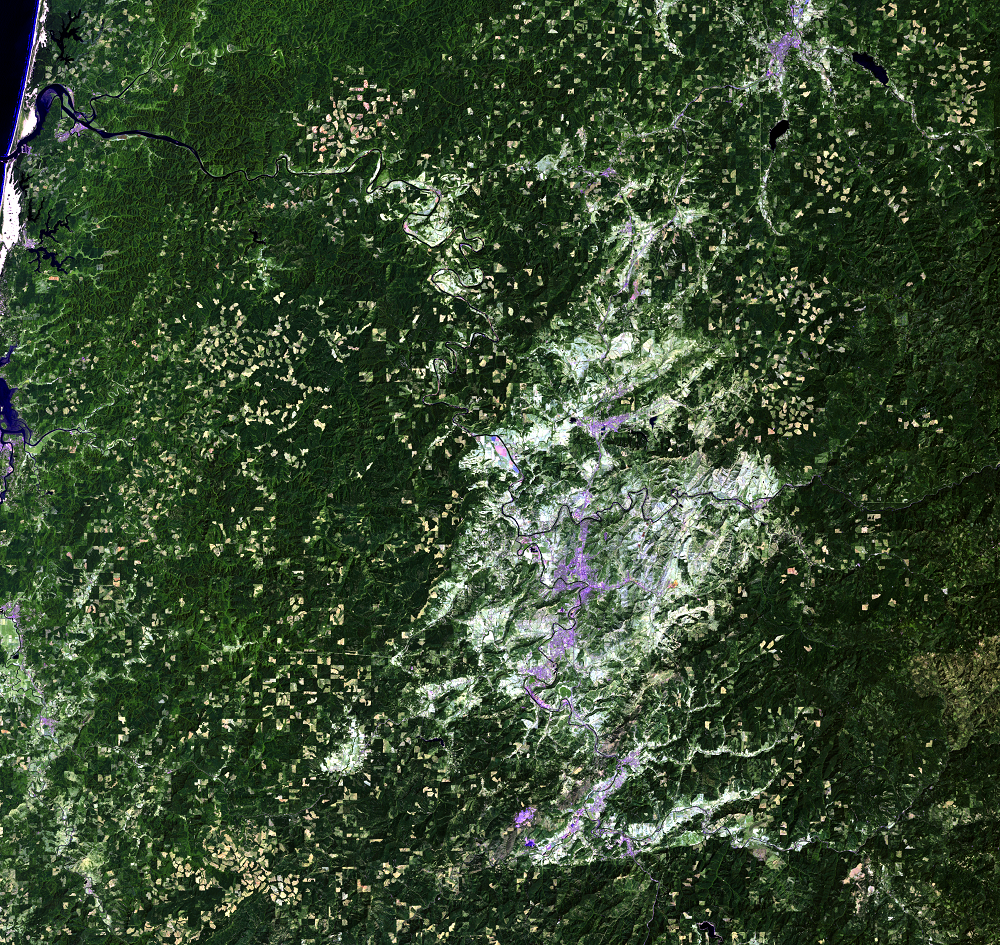 July 24, 2009, Landsat 5 (path/row 46/30) — logging patterns, OR, USA