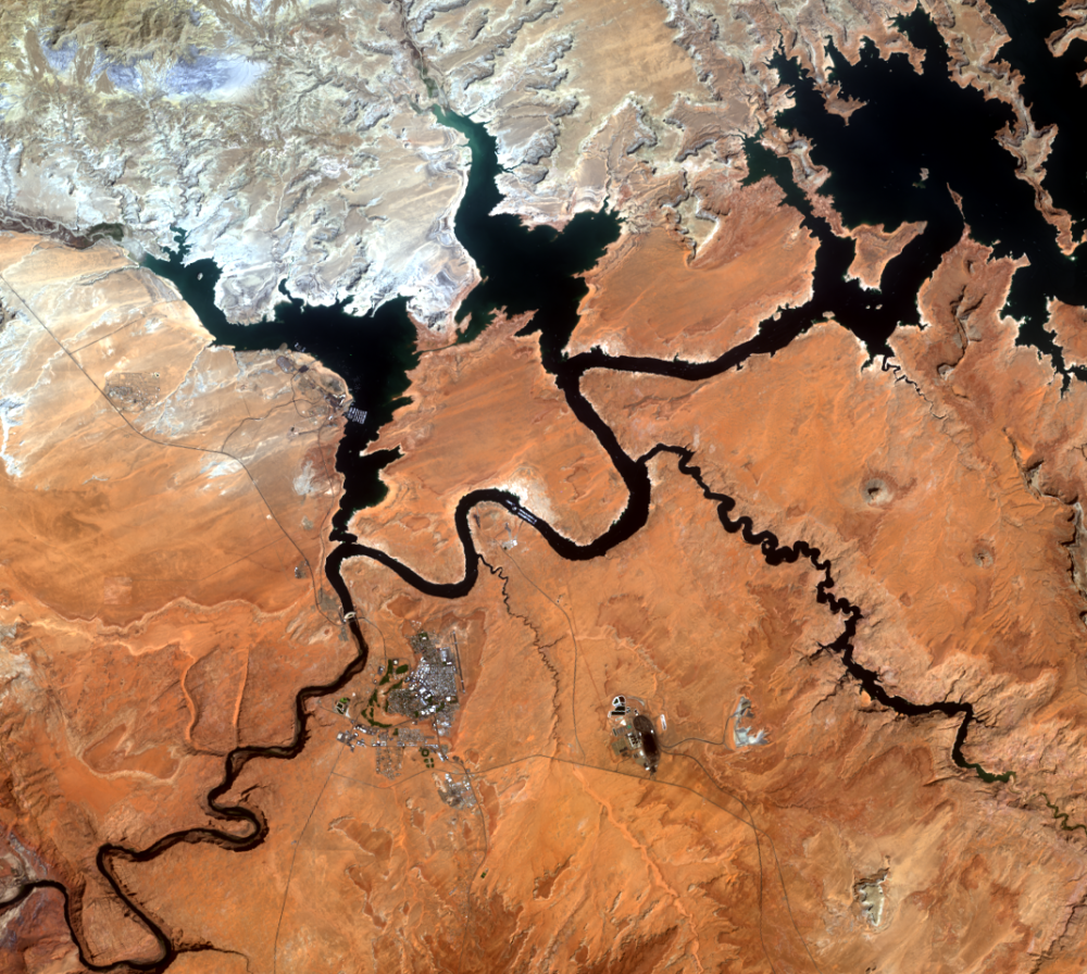 Aug. 19, 2018, Landsat 8 (path/row 37/34) — Glen Canyon Dam and Page, Arizona