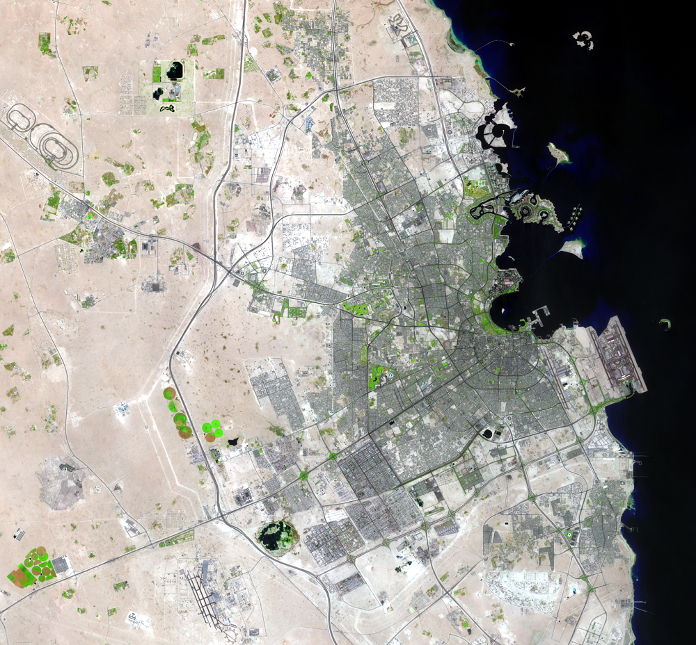 Sep. 10, 2019, Landsat 8 (path/row 163/42) — Doha, Qatar