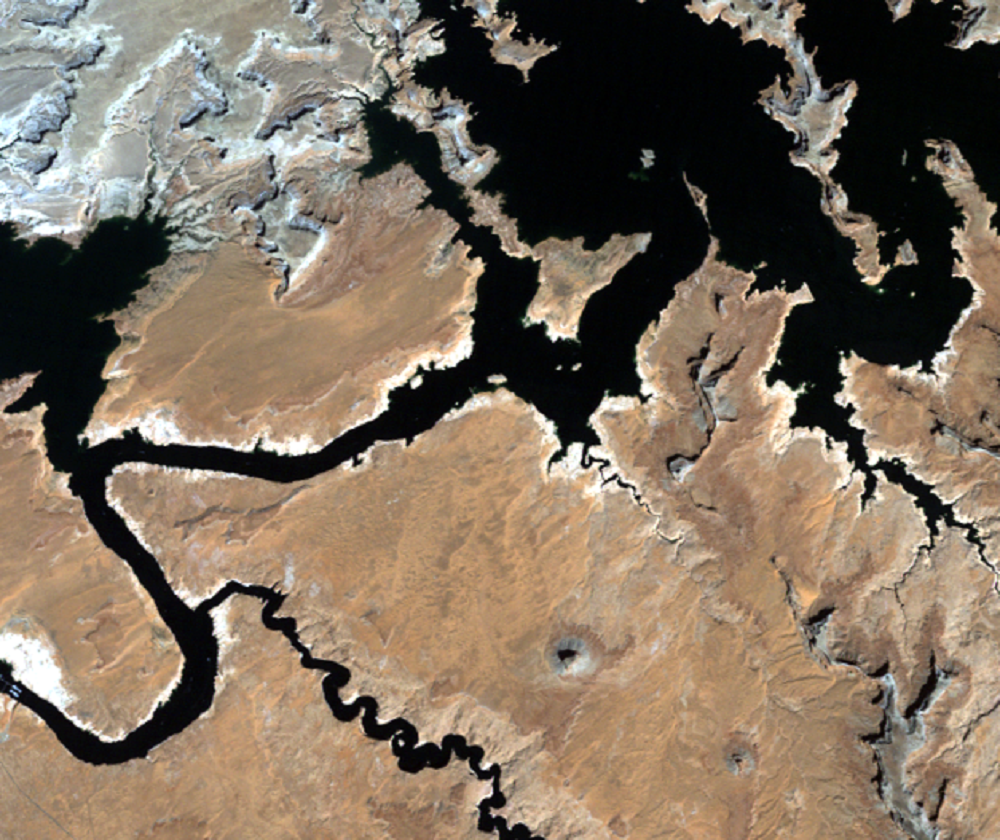 Aug. 31, 2005, Landsat 5 (path/row 37/34) — Bathtub ring around Lake Powell, Utah and Arizona, USA
