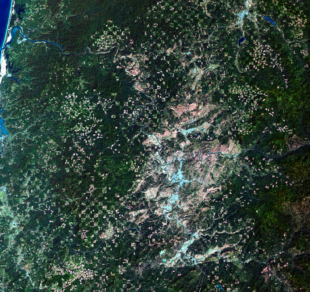 July 3, 2013, Landsat 8 (path/row 46/30) — logging patterns, OR, USA