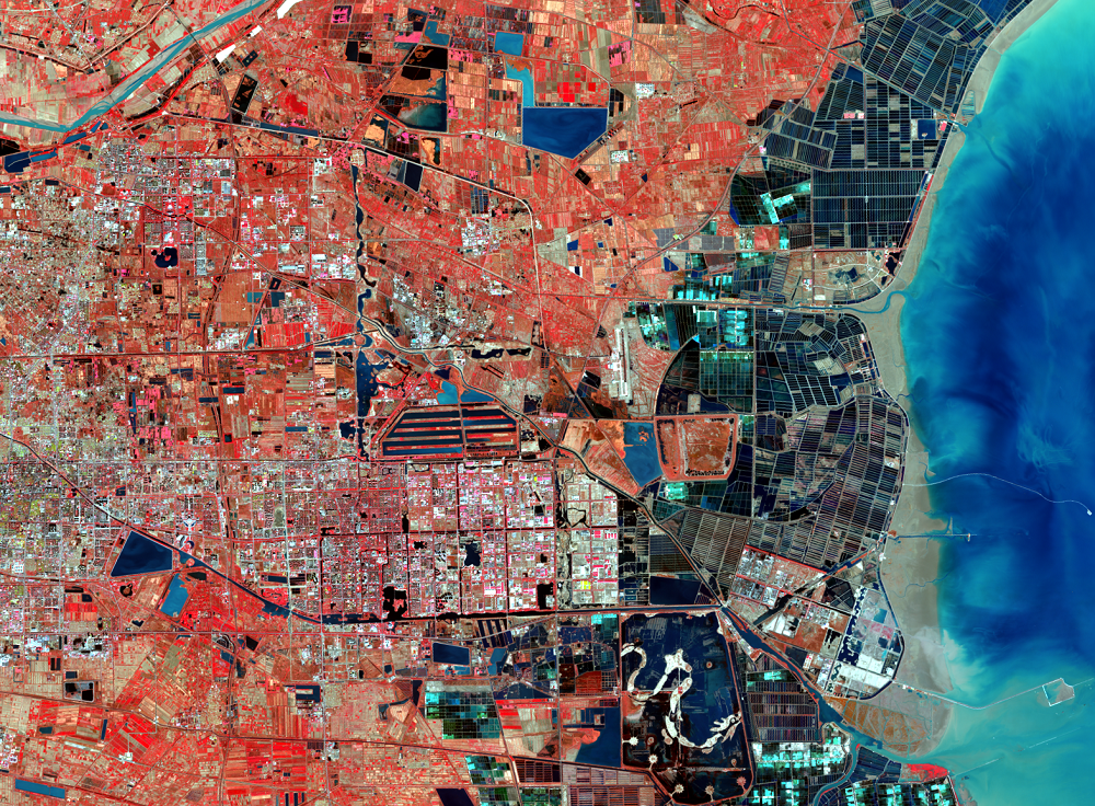 Oct. 27, 2015, Landsat 8 (path/row 121/34) — Dongying, China