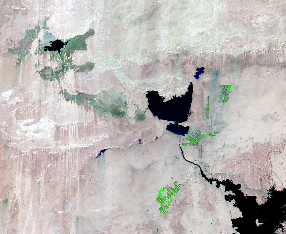 Nov. 24, 2019, and Dec. 3, 2019, Landsat 8 (path/row 175,176/44) — Toshka Lakes, Egypt