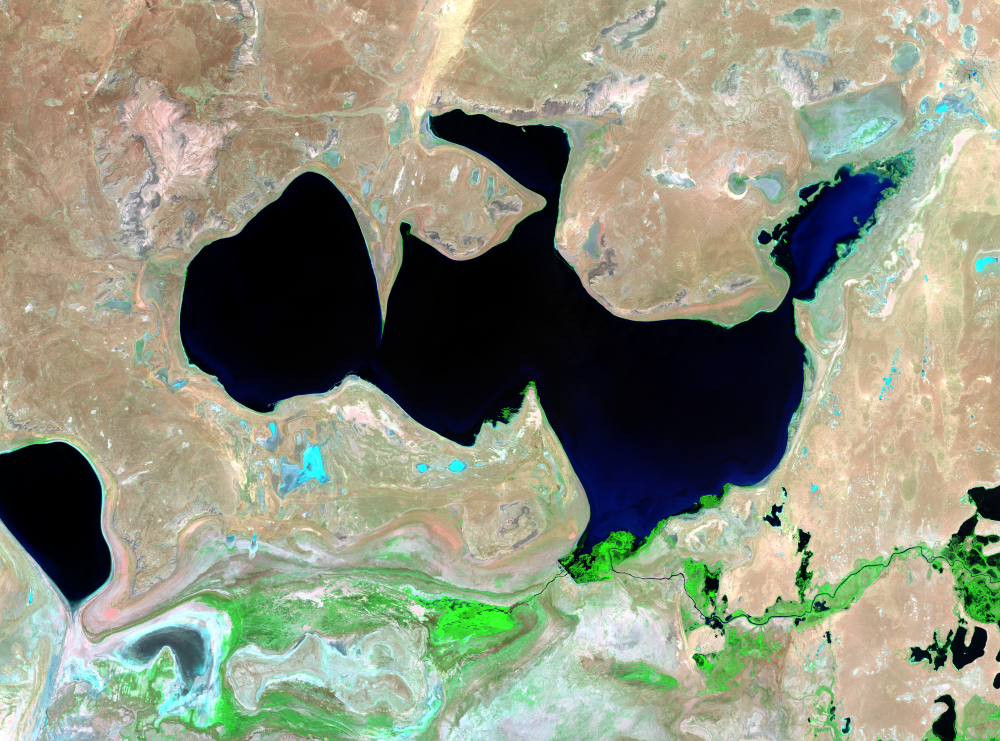 Aug. 18, 20, 27, 2019, Landsat 8 (path/row 160–162/27–30) — North Aral Sea