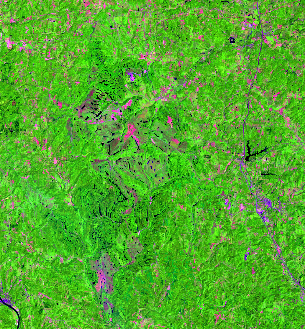 July 10, 2011, Landsat 5 (path/row 18/32) — Close up of Muskingum Mines, Ohio, USA