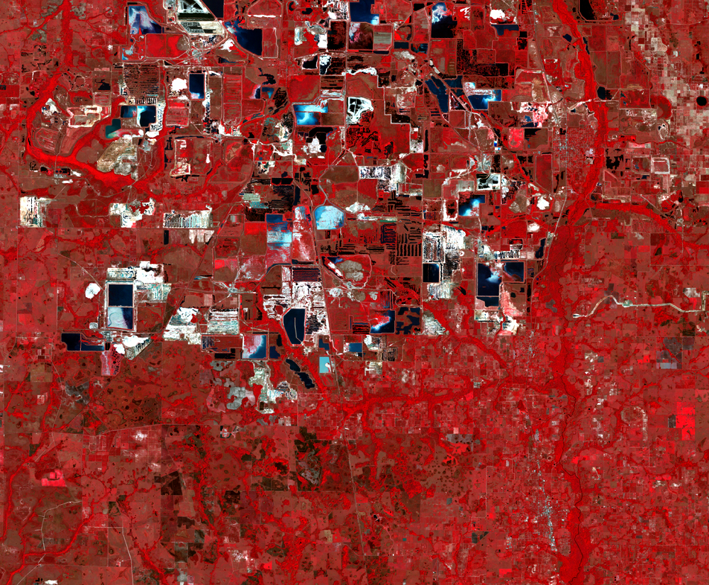 Mar. 17, 1992, Landsat 5 (path/row 16/41) — expansion of phosphate mines near Tampa, Florida, USA