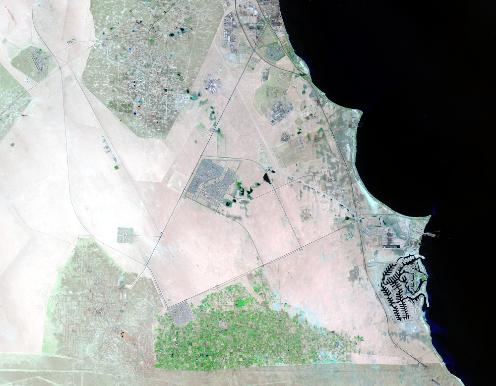 Apr. 6, 2021, Landsat 8 (path/row 165/40) — Southeastern Kuwait