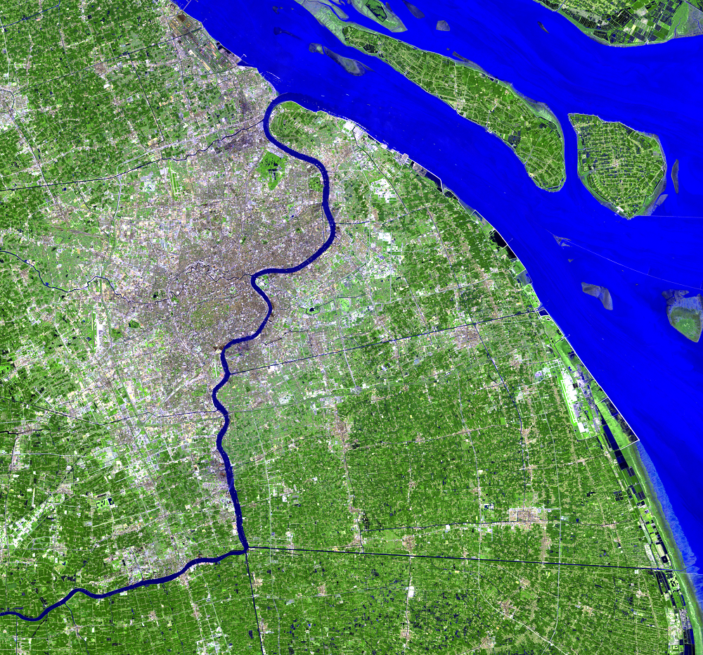 Sept. 18, 2000, Landsat 7 (path/row 118/38,39) — Shanghai, China