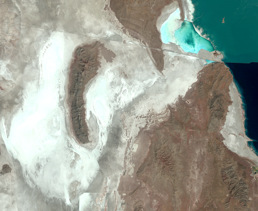 Sept. 8, 15, 2011, Landsat 5 (path/row 38,39/31,32) — Evaporation basin, Great Salt Lake, Utah, USA