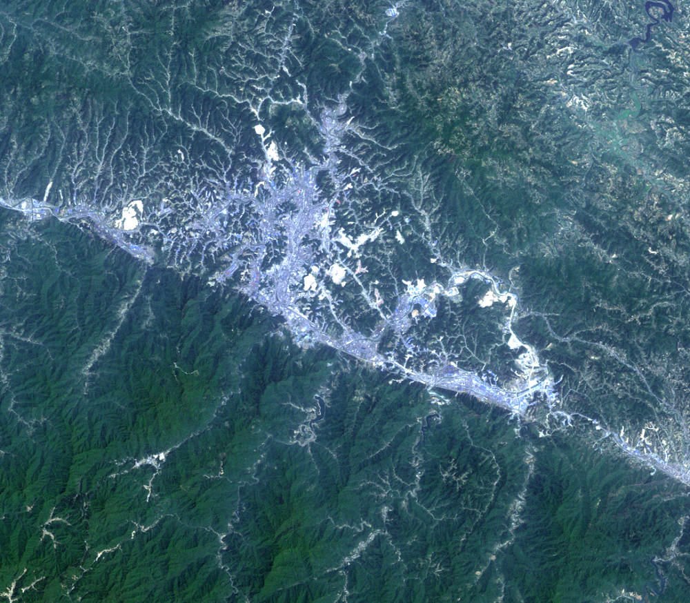  Apr. 26, 2008, Landsat 5 (path/row 125/37) — Shiyan, China