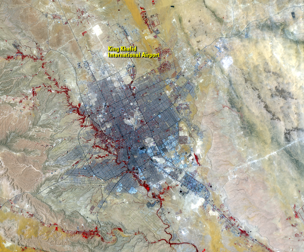 June 3 and 10, 2013, Landsat 8 (path/row 165,166/43) — Riyadh, Saudi Arabia