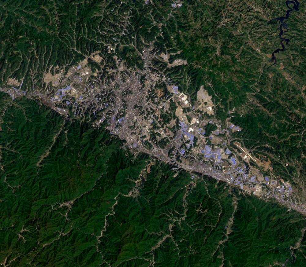 Apr. 16, 2016, Landsat 8 (path/row 125/37) — Shiyan, China