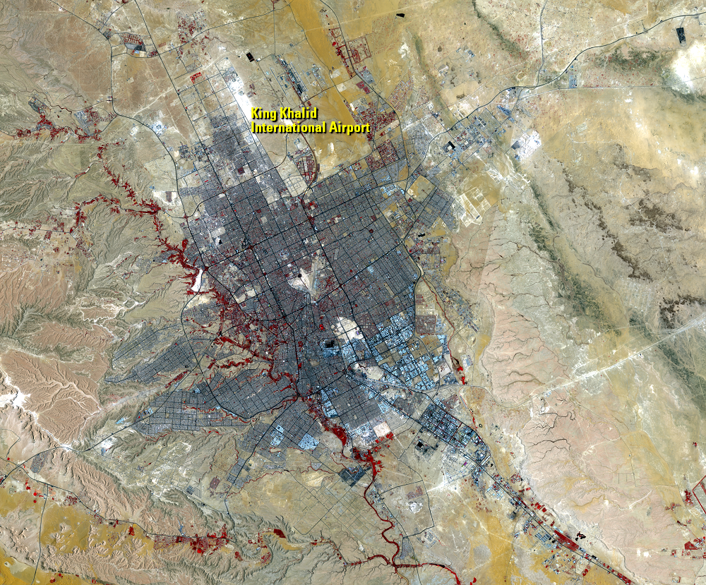 June 25 and July 2, 2021, Landsat 8 (path/row 165,166/43) — Riyadh, Saudi Arabia