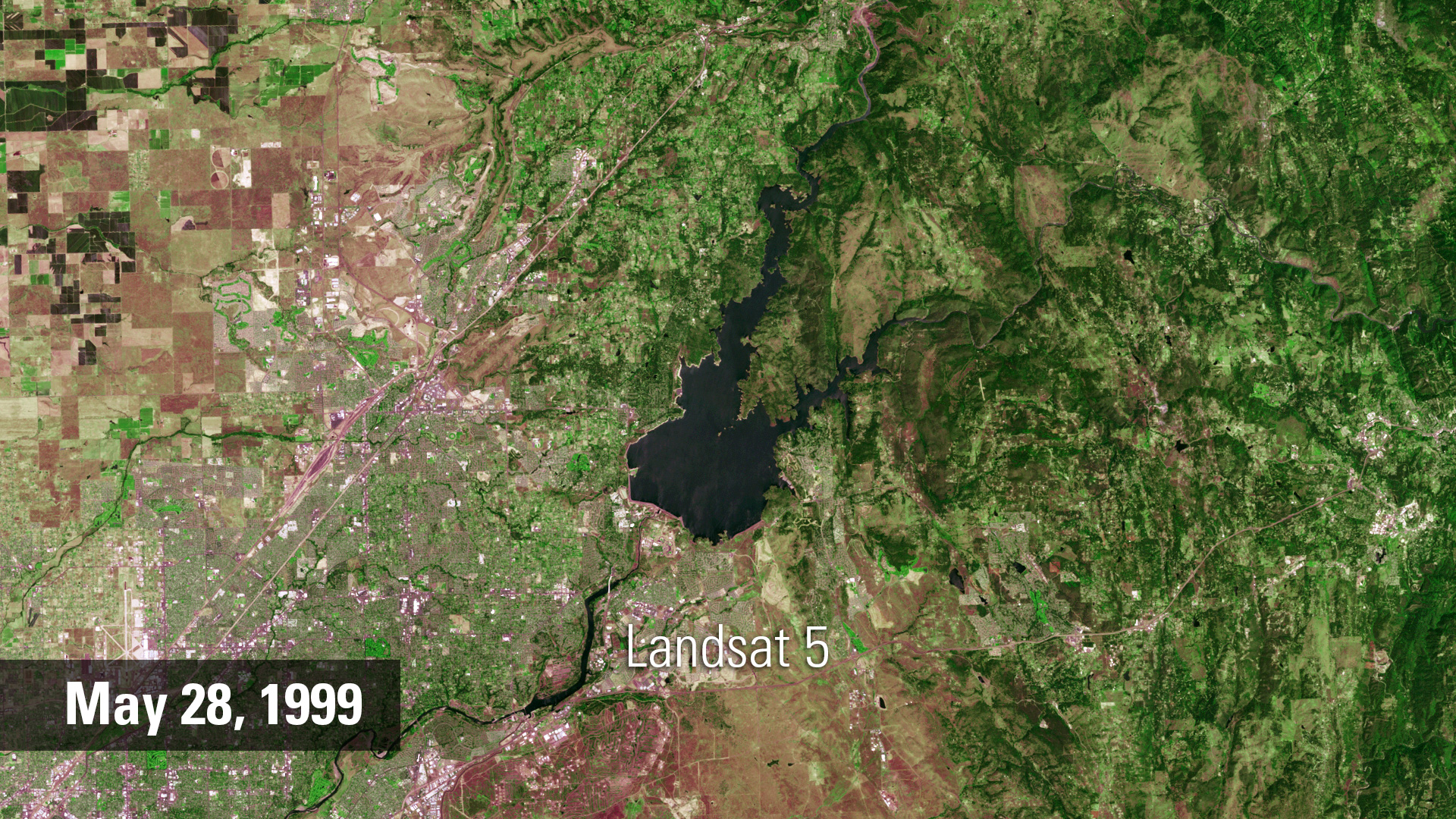Color Landsat image of California reservoir in 1999
