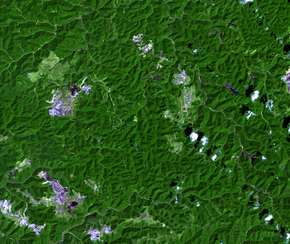 Aug. 18, 1999, Landsat 7 (path/row 18/34) — Mining reclamation, West Virginia, USA