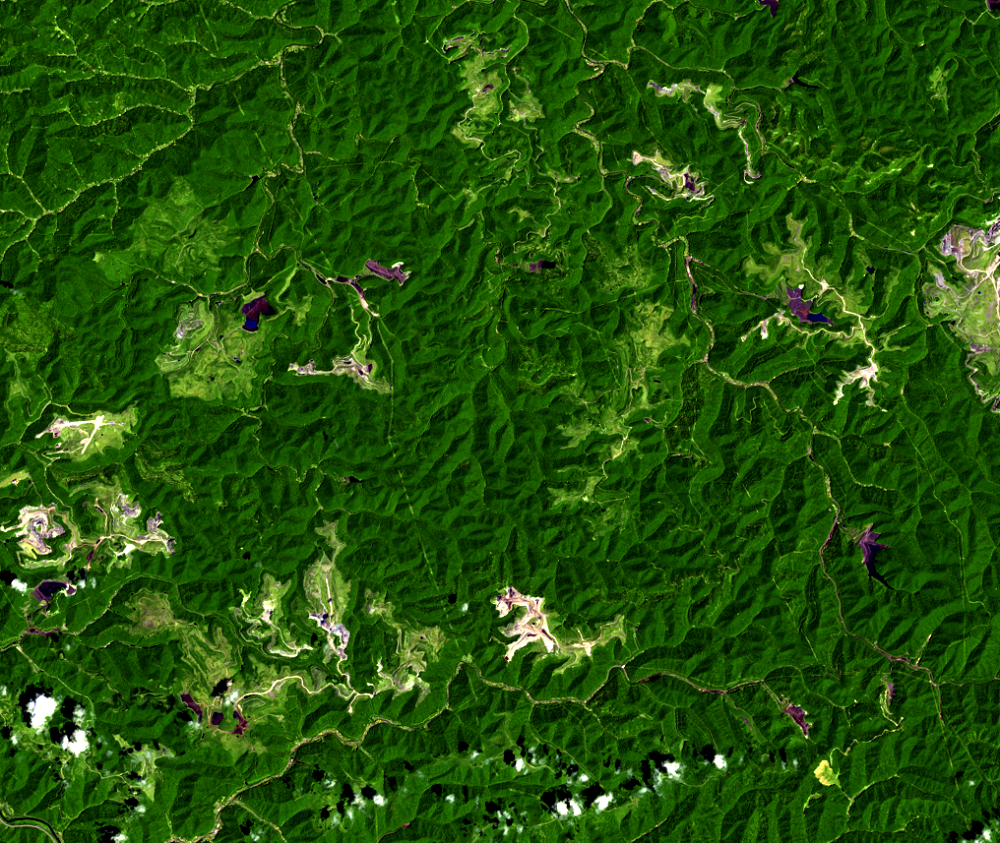 July 23, 2016, Landsat 8 (path/row 18/34) — Mining reclamation, West Virginia, USA