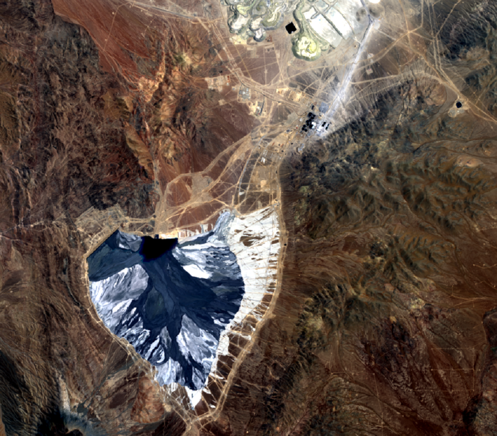 Oct. 27, 2021, Landsat 8 (path/row 233/77) — Tailings pond, Escondida Mine