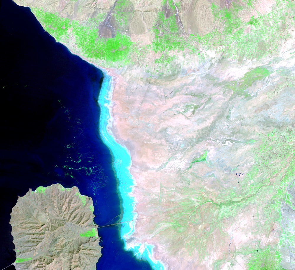 Aug. 25, Sep. 3, 1998, Landsat 5 (path/row 168,169/33,34) — northeastern shore of Lake Urmia, Iran