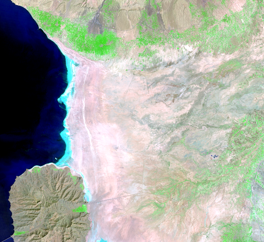Aug. 30, Sep. 8, 2000, Landsat 5 (path/row 168,169/33,34) — northeastern shore of Lake Urmia, Iran