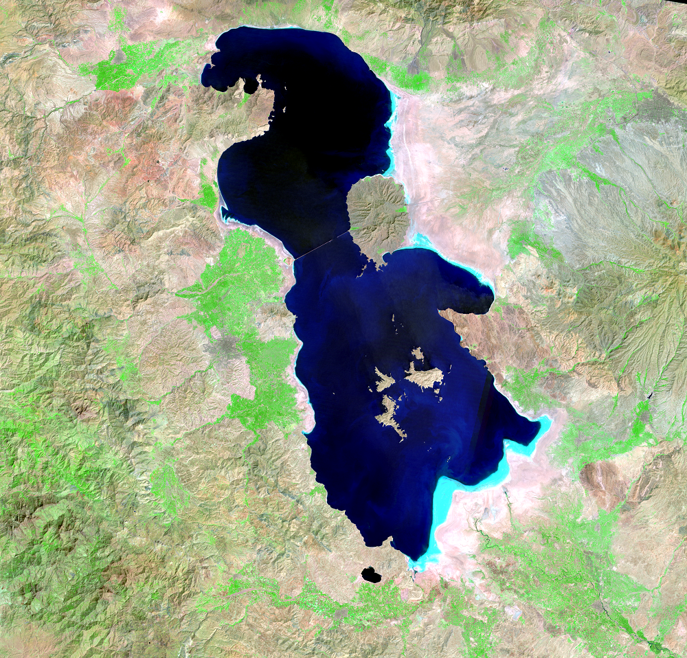 Aug. 30, Sep. 8, 2000, Landsat 5 (path/row 168,169/33,34) — Lake Urmia, Iran