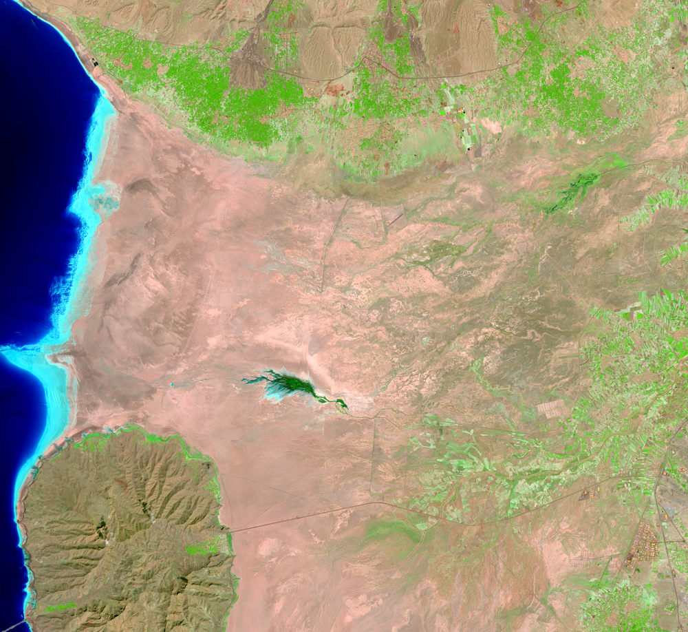 Aug. 12, Sep. 4, 2019, Landsat 8 (path/row 168,169/33,34) — northeastern shore of Lake Urmia, Iran