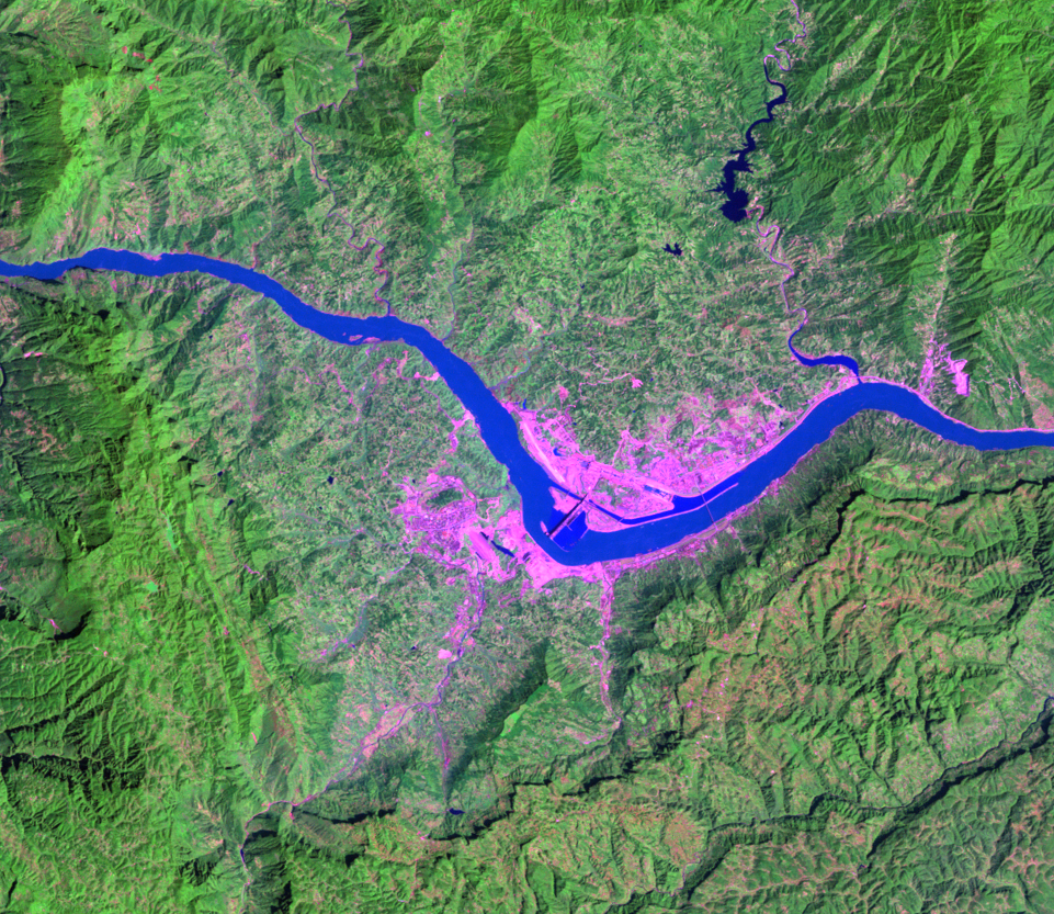 Sept. 1, 2002, Landsat 5 (path/row 125/39) — Three Gorges Dam, China
