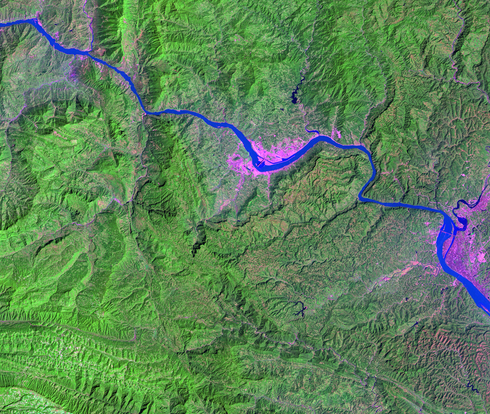 Sept. 1, 2002, Landsat 5 (path/row 125/39) — Three Gorges Dam, China