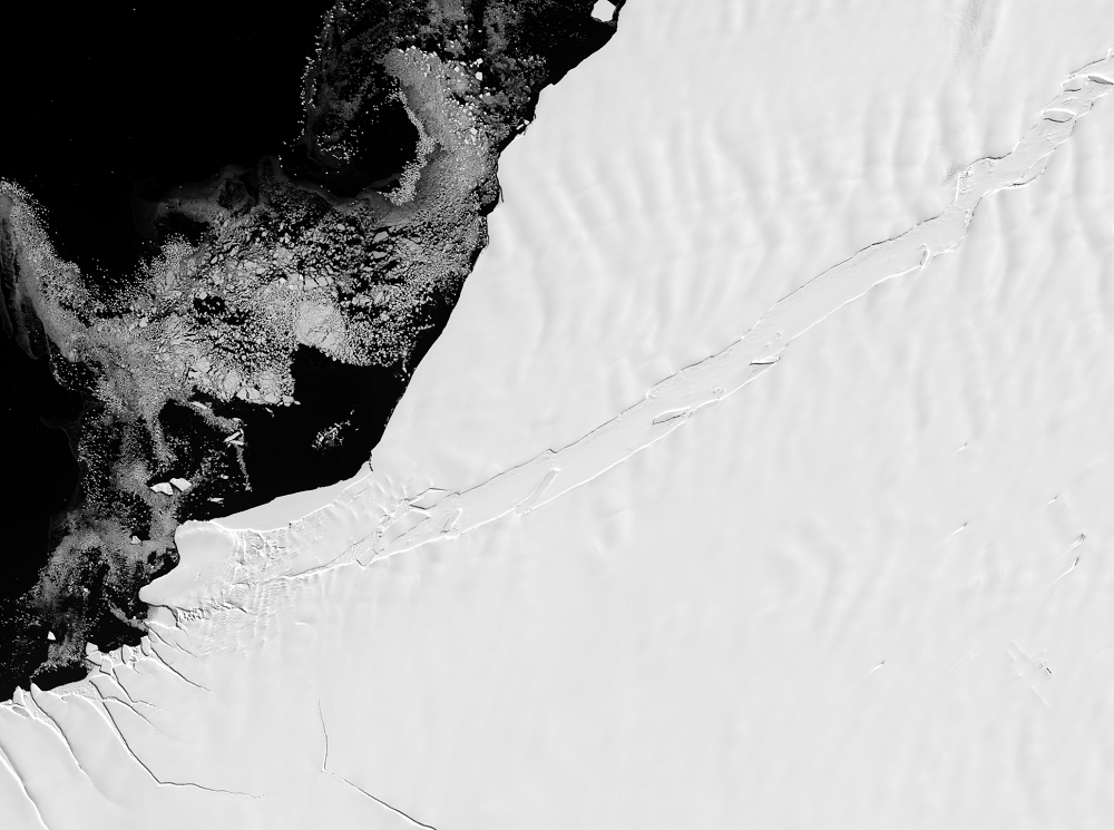 Dec. 25, 2021, Landsat 8 (path/row 182/114) — Halloween Crack, Brunt Ice Shelf, Antarctica