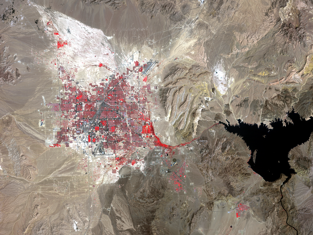 Aug. 22, 1985, Landsat 5 (path/row 39/35) — Las Vegas, Nevada, USA