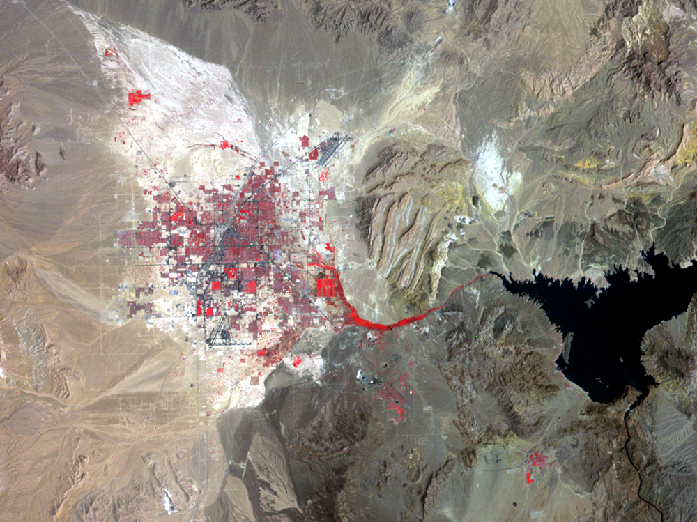 Aug. 9, 1977, Landsat 2 (path/row 42/35) — Las Vegas, Nevada, USA