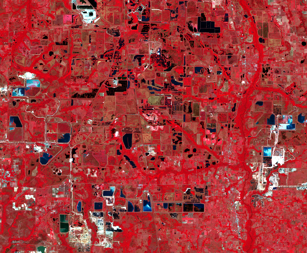 Mar. 28, 2022, Landsat 9 (path/row 16/41) — expansion of phosphate mines near Tampa, Florida, USA